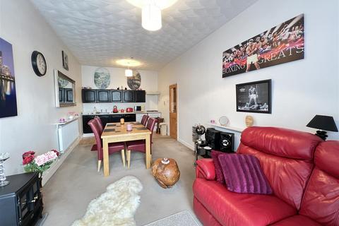 2 bedroom flat for sale, Dean Street, Aberdare CF44