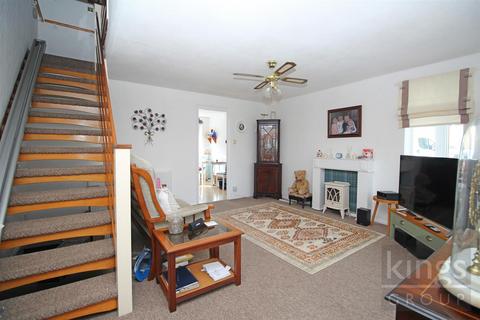 25 Conifer Close, Waltham Cross, EN7 6EY