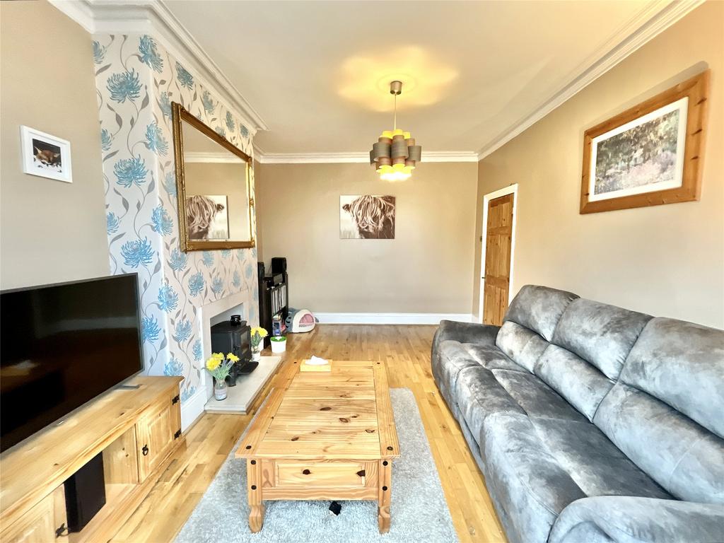 Lounge/Bed 5