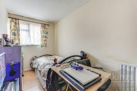 33 Kennedy Avenue, Enfield, EN3 4PB