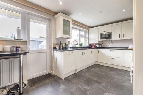 3 George Avey Croft, North Weald, Epping, CM16 6JB