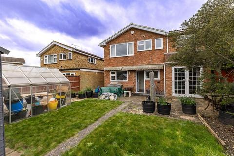 3 George Avey Croft, North Weald, Epping, CM16 6JB