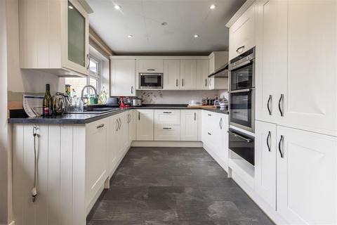 3 George Avey Croft, North Weald, Epping, CM16 6JB