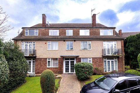 2 bedroom flat for sale, St Helens Court, Hemnall Street, Epping