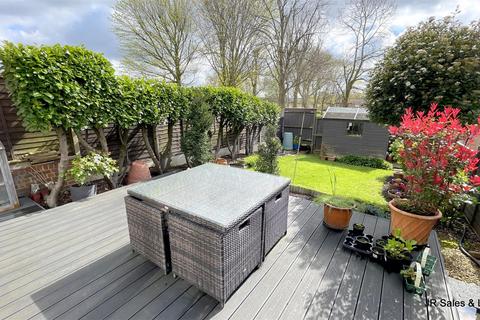 112 Cavell Road, Cheshunt, Waltham Cross, EN7 6JL