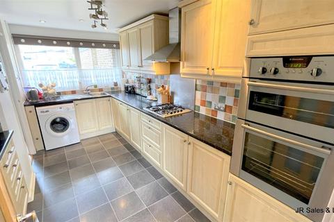 112 Cavell Road, Cheshunt, Waltham Cross, EN7 6JL