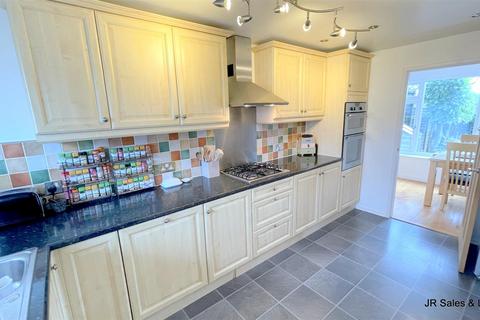 112 Cavell Road, Cheshunt, Waltham Cross, EN7 6JL