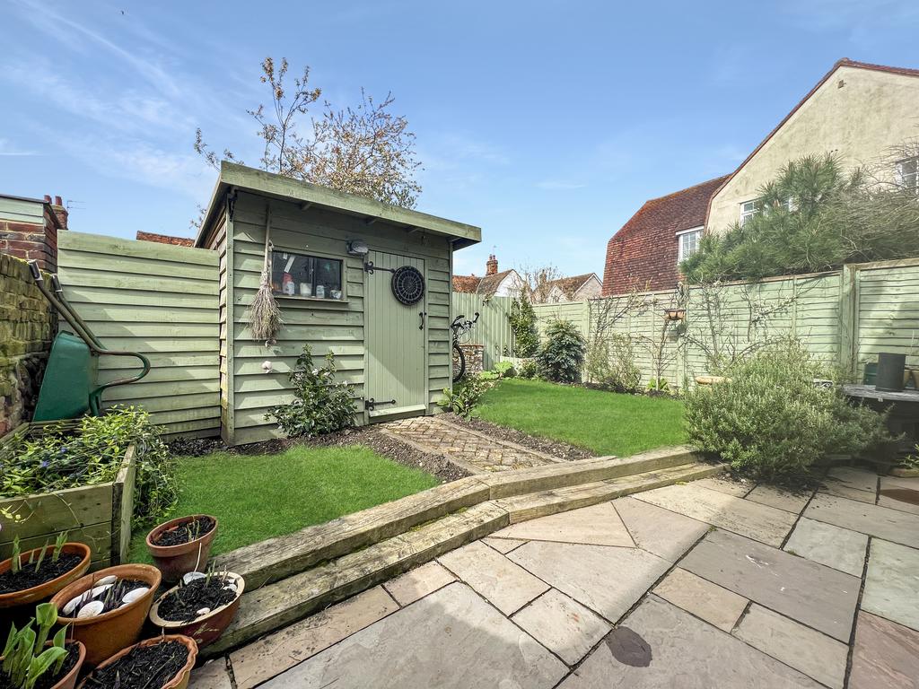 Courtyard &amp; Rear Garden