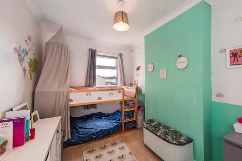 28 Barnfield Road, Belvedere, DA17 5NG