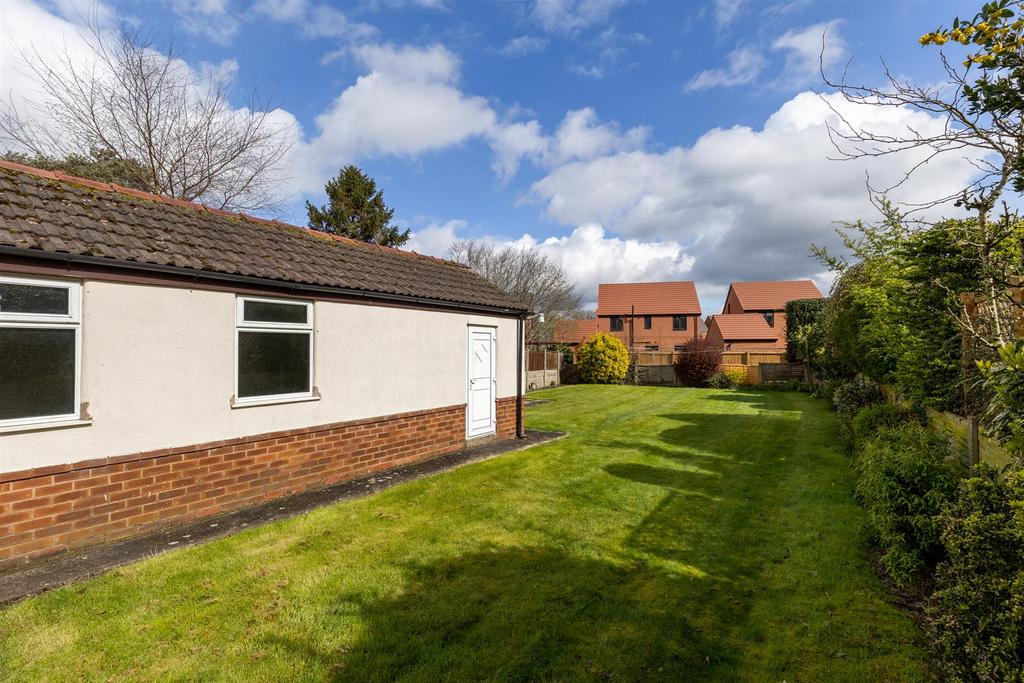 Dig Lane, Wybunbury, Nantwich 3 bed semidetached house for sale £275,000