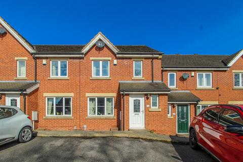 3 bedroom terraced house for sale - Hollygarth Court, Pontefract WF9