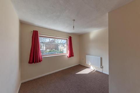 3 bedroom end of terrace house to rent, Hervey Green, Clifton