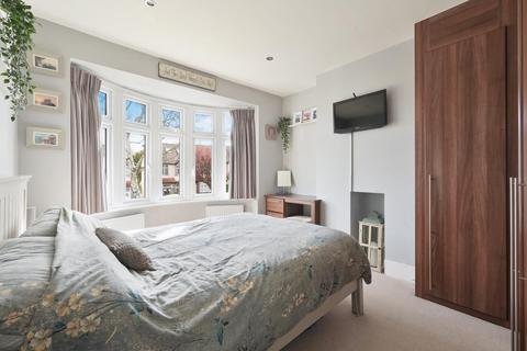 162 Bridgewood Road, Worcester Park, KT4 8XT