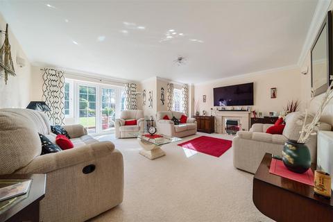 4 bedroom detached house for sale, Brook Lane, Southampton SO31