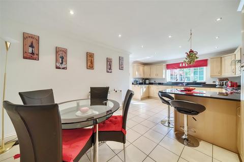 4 bedroom detached house for sale, Brook Lane, Southampton SO31