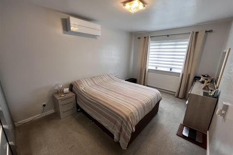 15 Ashbrook, Burton-on-trent, DE15 9FS