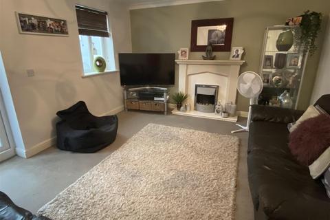 3 bedroom detached house for sale, Barrys Close, Woodville DE11