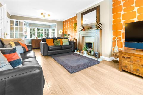18 Bramley Way, Whittington, Lichfield, WS14 9SB