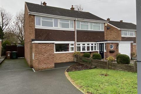 3 bedroom semi-detached house for sale, Meadow Lane, Newhall DE11