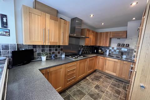 3 bedroom semi-detached house for sale, Briar Close, Swadlincote DE11