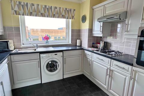 2 bedroom apartment for sale, Monarch House, Royal Parade, Eastbourne BN22