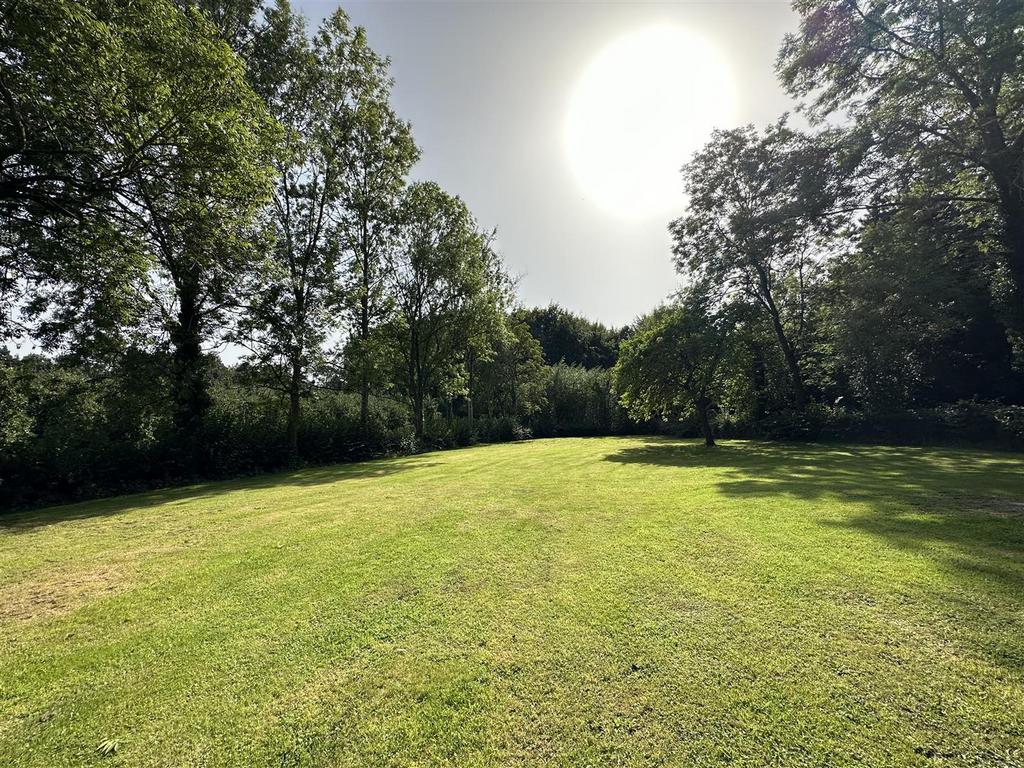Photo 2.jpeg