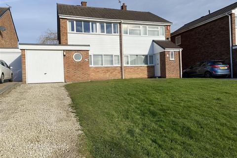 3 bedroom semi-detached house for sale, South Drive, Newhall DE11