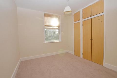 1 bedroom apartment to rent, Stanley Road, Teddington