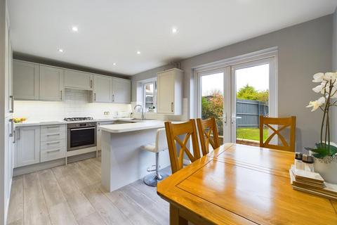 11 Harleys Field, Abbeymead, Gloucester, GL4 4RN