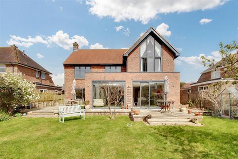 4 bedroom detached house for sale, Amberley Drive, Goring-By-Sea