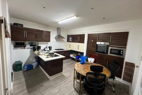 undefined, Springfield Mount, London NW9