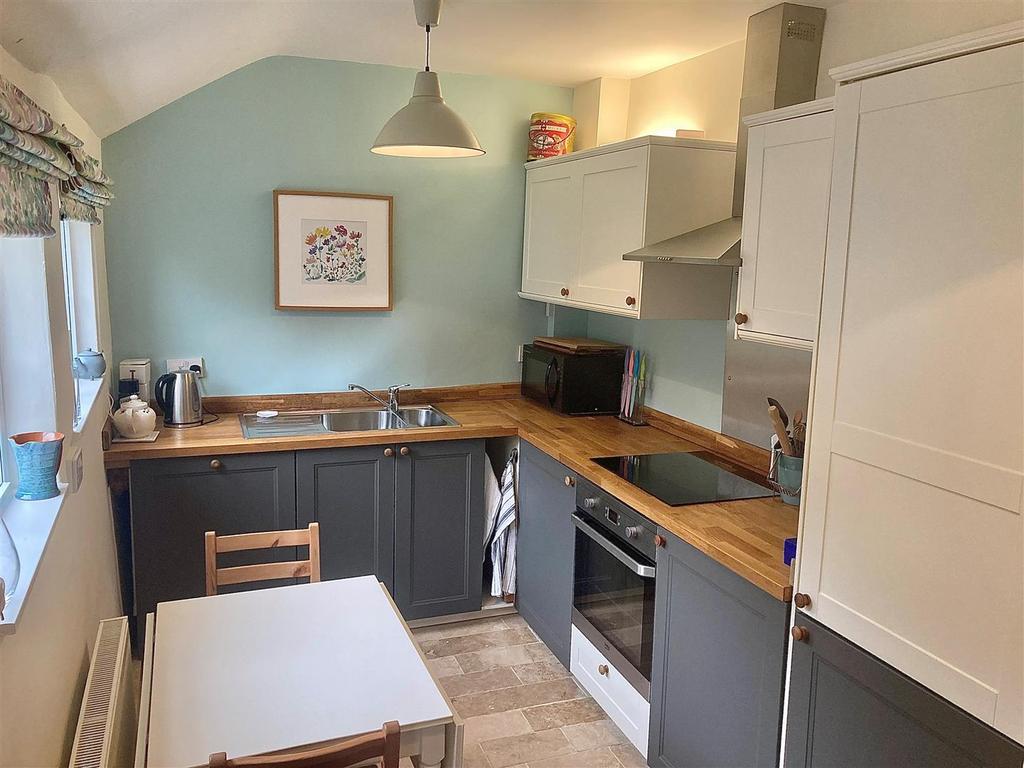 KITCHEN.jpg
