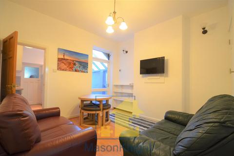 4 bedroom terraced house to rent, Westminster Road, Selly Oak, Birmingham B29