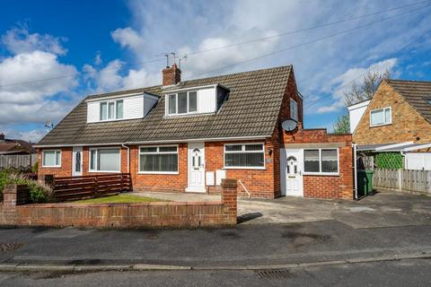 3 bedroom bungalow for sale, Hazel Garth, York