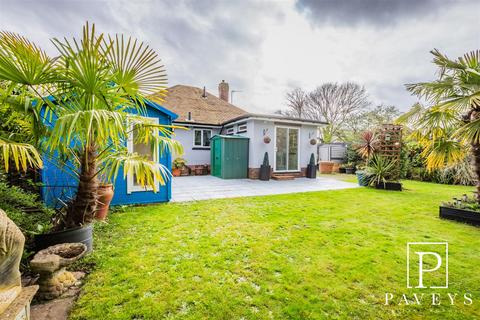 2 bedroom detached bungalow for sale, Frinton Road, Kirby Cross, Frinton-On-Sea
