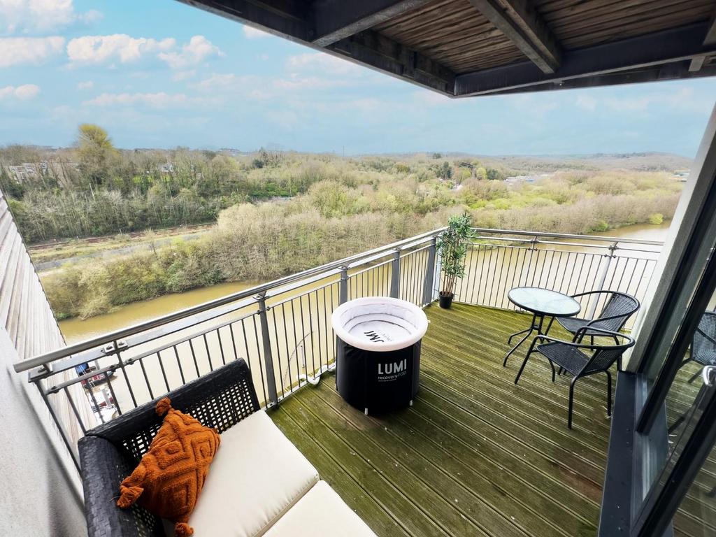 Balcony &amp; Views