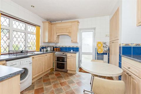 3 bedroom detached bungalow for sale, Terringes Avenue, Worthing