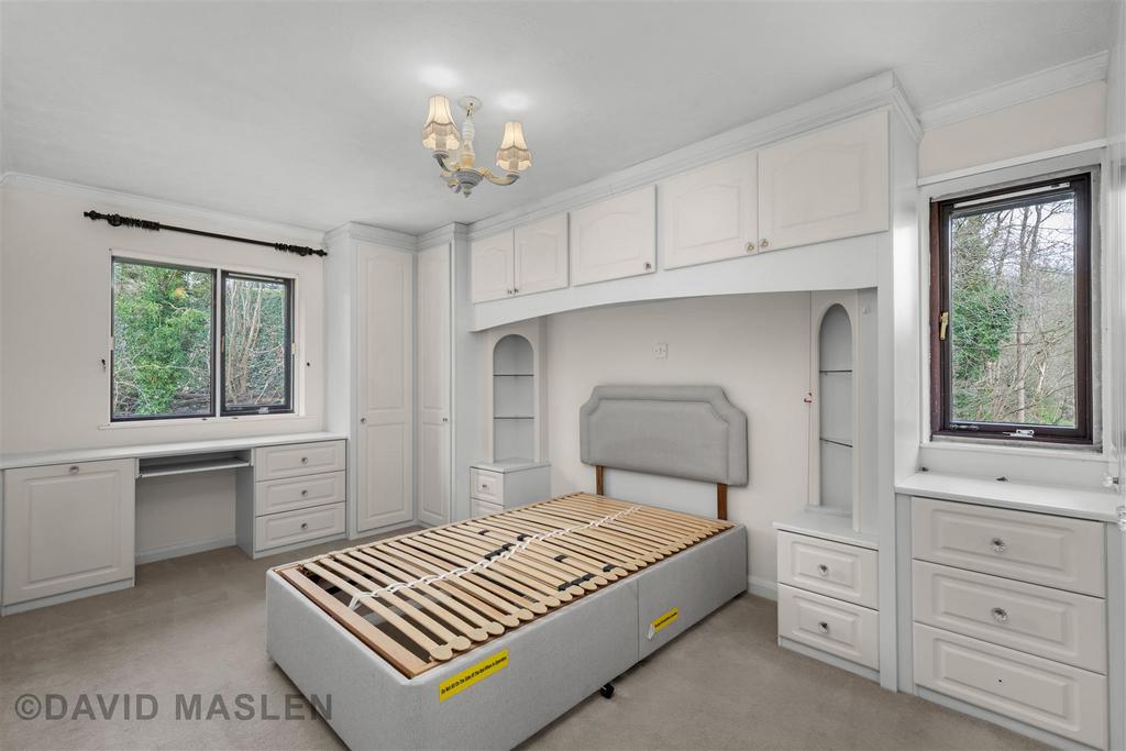 Bedroom (4).jpg