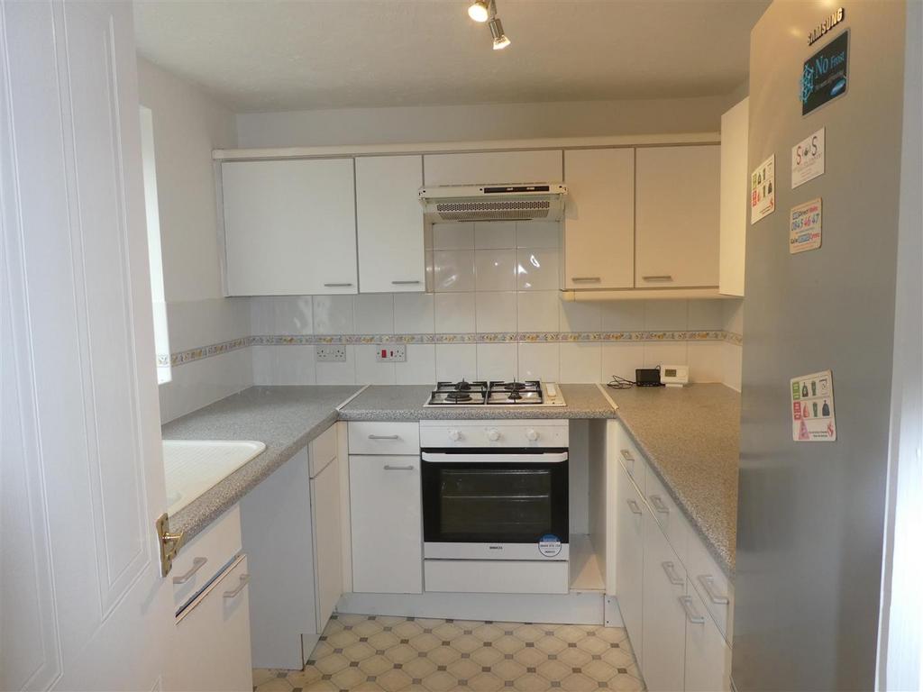 Coleridge Crescent, Killay, Swansea 3 bed terraced house to rent £825