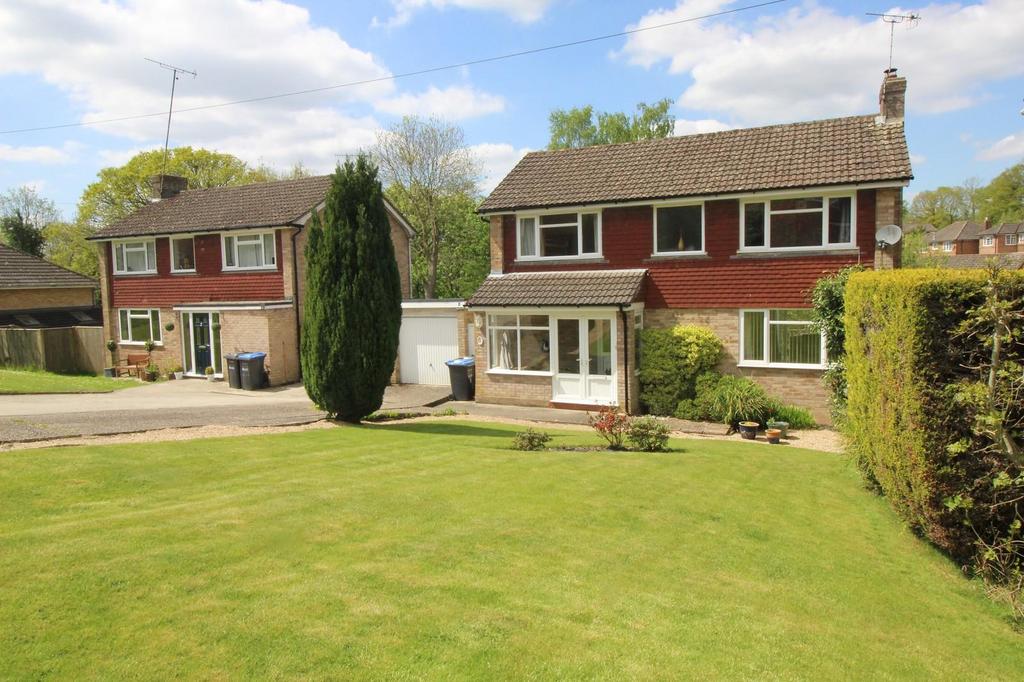 Milton Crescent, East Grinstead, West... 4 bed house £2,200 pcm (£508 pw)