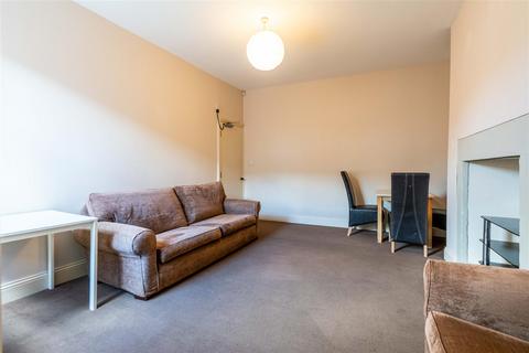 3 bedroom flat to rent, Prospect Place, Fenham, NE4