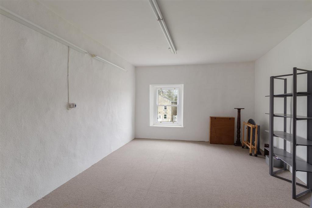 Studio/ Potential Bedroom