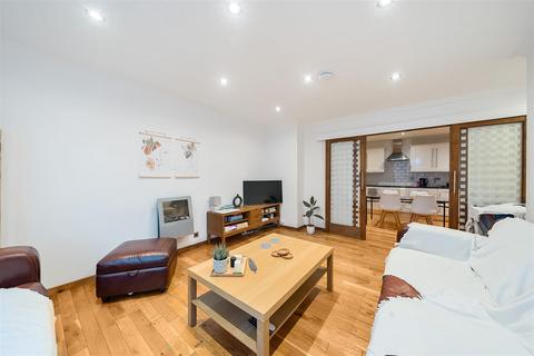 3 bedroom apartment for sale, Baltic Quay, Surrey Quays