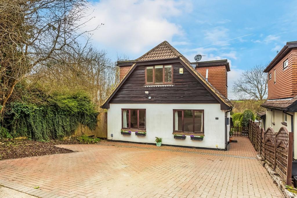 Spinney Way, Cudham, Sevenoaks, TN14 3 bed detached house for sale £