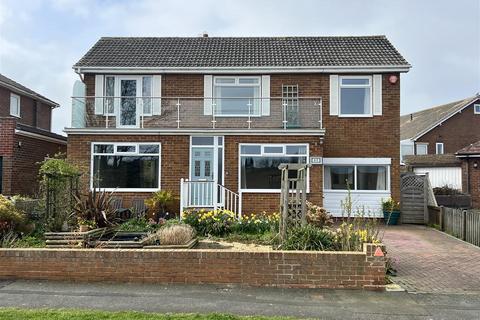 4 bedroom detached house for sale, Cornelian Drive, Scarborough