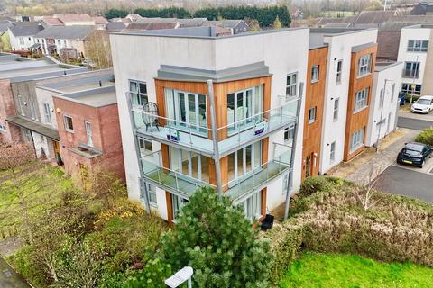 2 bedroom flat for sale, Bewick Courtyard, Northside, The Staiths, NE8