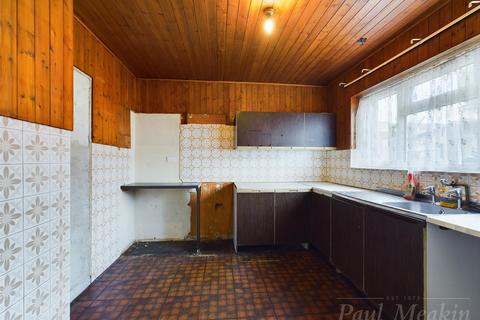 31 Foxcombe, New Addington, Croydon, CR0 9EY