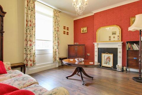 1 bedroom house to rent, Railway Street, Beverley