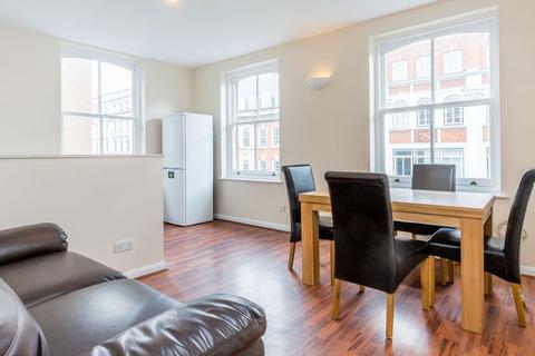 3 bedroom flat to rent, W1T