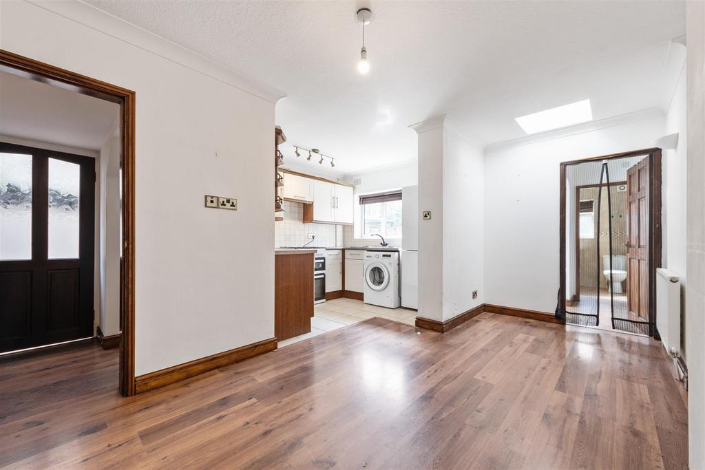 Widney Road, Bentley Heath 3 bed semidetached house for sale £400,000
